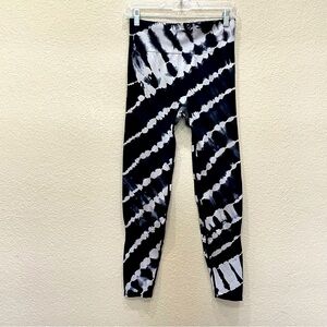 PINK | Victorias Secret Seamless Tie Dye Leggings Activewear Athleisure Medium